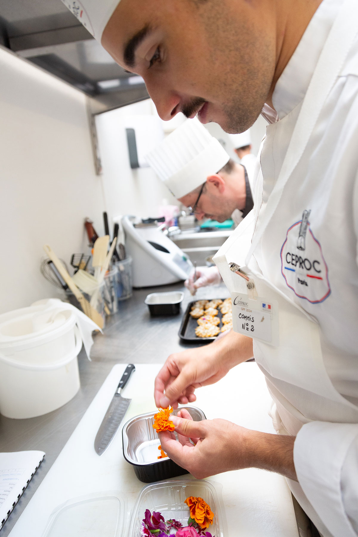 Charcutier-traiteur en action